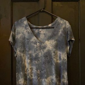 American Eagle shirt